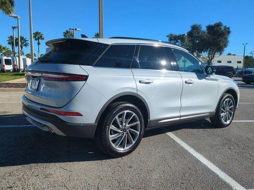 2026 Lincoln Corsair Premiere