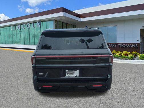 2025 Lincoln Navigator Black Label