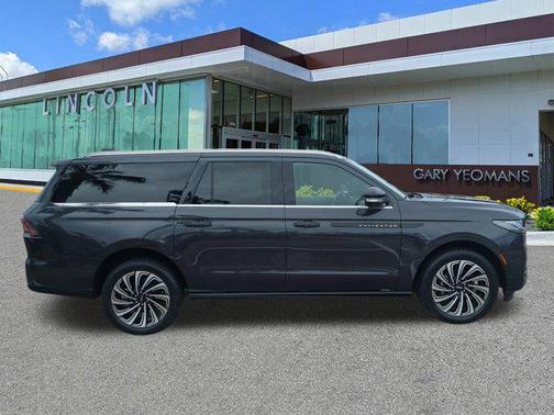 2025 Lincoln Navigator Black Label