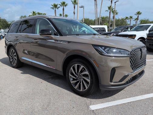 Harbor Gray 2026 Lincoln Aviator Premiere