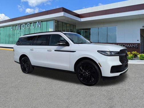 White 2026 Lincoln Navigator Reserve