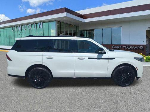 2025 Lincoln Navigator Reserve