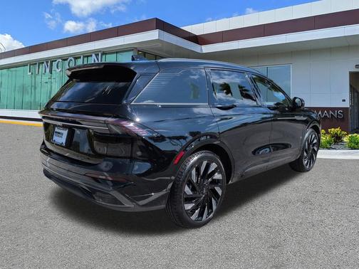 Black Metallic 2026 Lincoln Nautilus Reserve