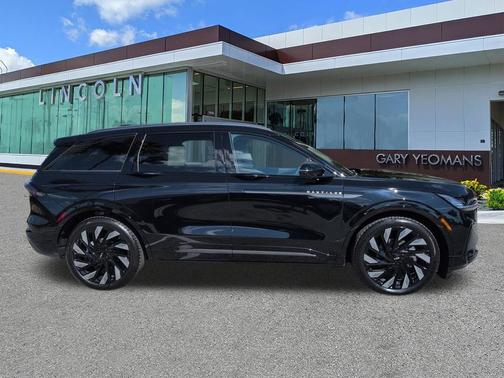 Black Metallic 2026 Lincoln Nautilus Reserve
