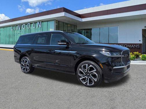 Infinite Black Metallic Clearcoat 2026 Lincoln Navigator Reserve