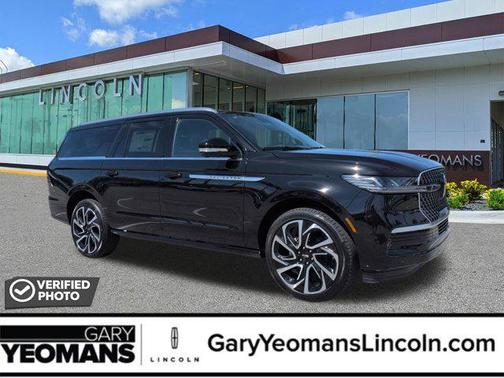 Infinite Black Metallic Clearcoat 2026 Lincoln Navigator Reserve