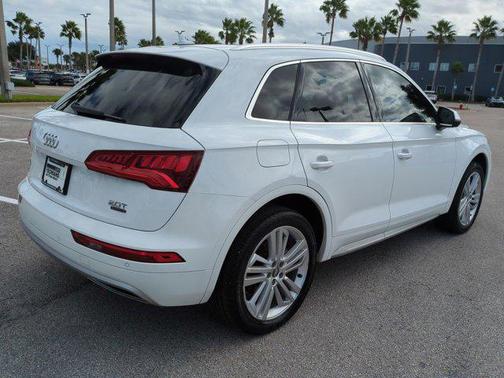 2018 Audi Q5 2.0T Premium Plus