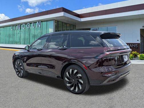 2025 Lincoln Nautilus Reserve