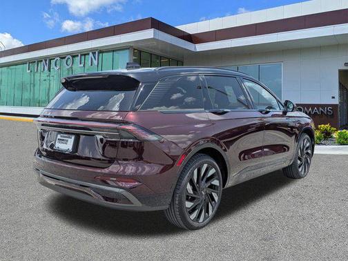 2025 Lincoln Nautilus Reserve