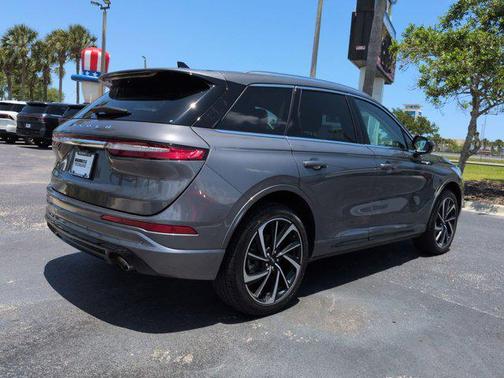 Asher Gray Metallic Clearcoat 2024 Lincoln Corsair Grand Touring