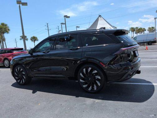 Infinite Black Metallic Clearcoat 2024 Lincoln Nautilus Reserve