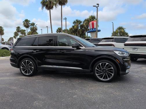Infinite Black Metallic 2020 Lincoln Aviator Reserve AWD