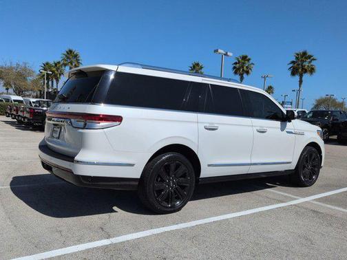 2023 Lincoln Navigator Reserve