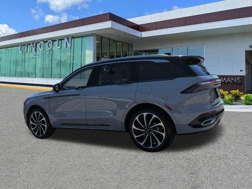 Gray Matter Metallic Clearcoat 2026 Lincoln Nautilus Black Label