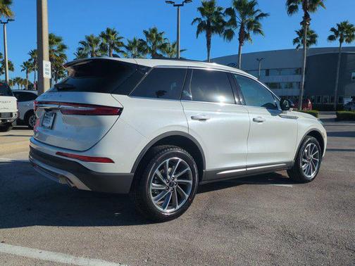 2026 Lincoln Corsair Premiere