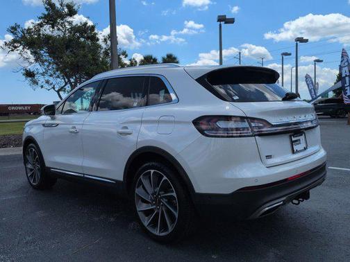 Pristine White Metallic Tri-Coat 2023 Lincoln Nautilus Reserve