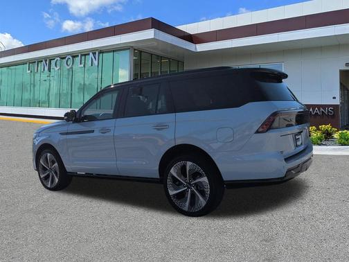 Crystal White 2026 Lincoln Navigator Black Label