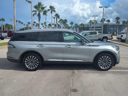 2023 Lincoln Aviator Standard AWD