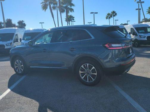 2019 Lincoln Nautilus Select