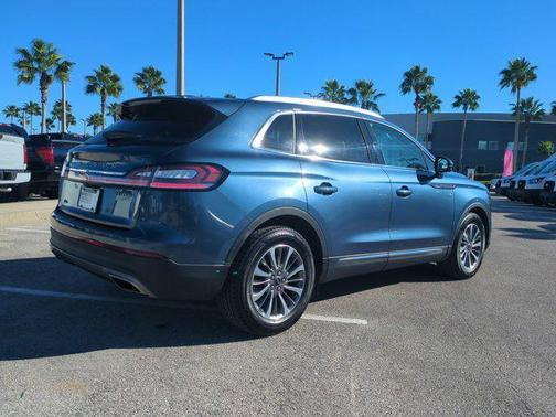 2019 Lincoln Nautilus Select