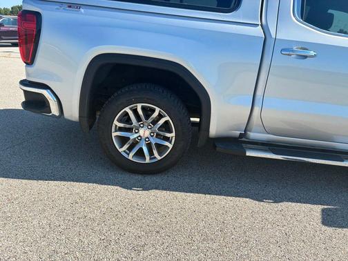Quicksilver Metallic 2022 GMC Sierra 1500 Limited SLT