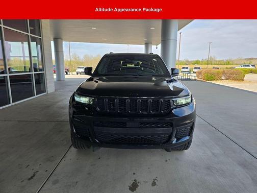 2023 Jeep Grand Cherokee L Laredo