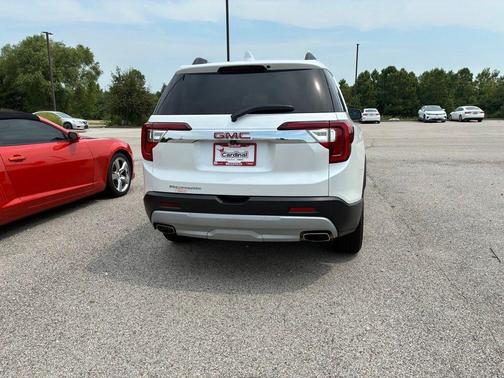 White Frost Tri-Coat 2020 GMC Acadia SLT
