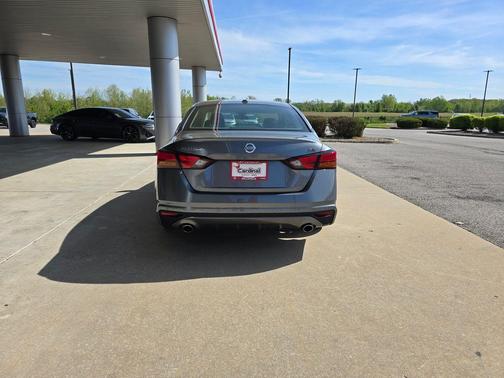 Gun Metallic 2022 Nissan Altima 2.5 SR