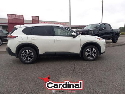 2022 Nissan Rogue SV