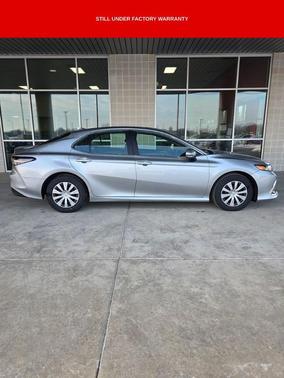 2024 Toyota Camry Hybrid LE