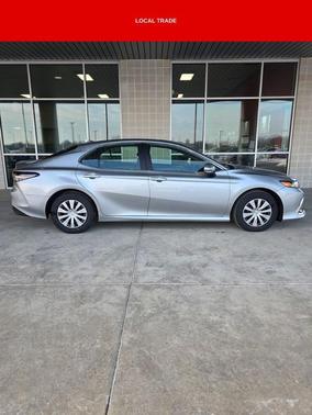 2024 Toyota Camry Hybrid LE