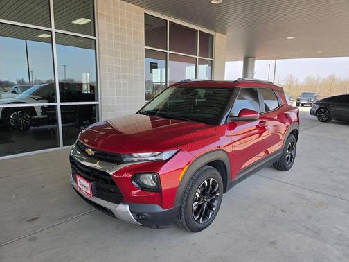 Scarlet Red Metallic 2021 Chevrolet Trailblazer LT