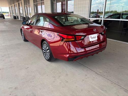 Scarlet Ember 2025 Nissan Altima SV