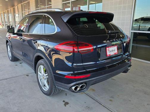 2017 Porsche Cayenne S