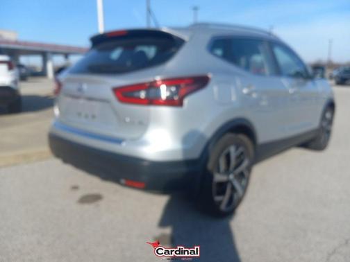 2022 Nissan Rogue Sport SL