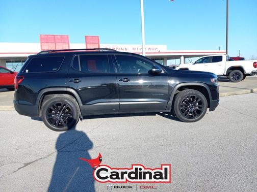 2023 GMC Acadia SLT