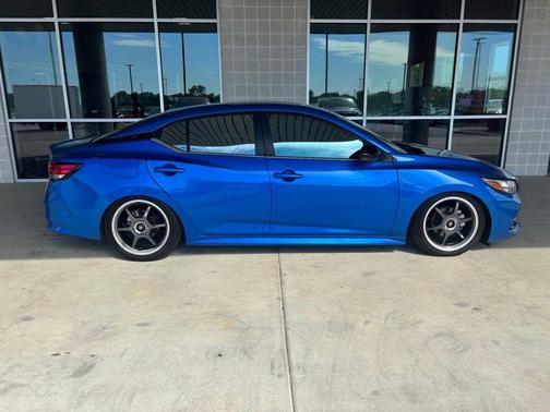 Electric Blue Metallic 2021 Nissan Sentra SR