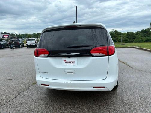 Bright White Clearcoat 2024 Chrysler Voyager LX