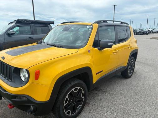 Solar Yellow 2016 Jeep Renegade Trailhawk