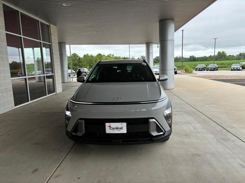 Cyber Gray Metallic 2025 Hyundai KONA SEL
