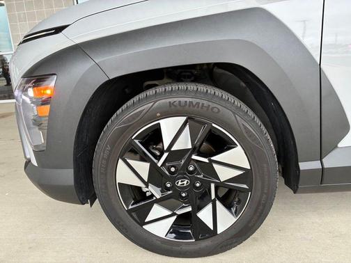 Cyber Gray Metallic 2025 Hyundai KONA SEL