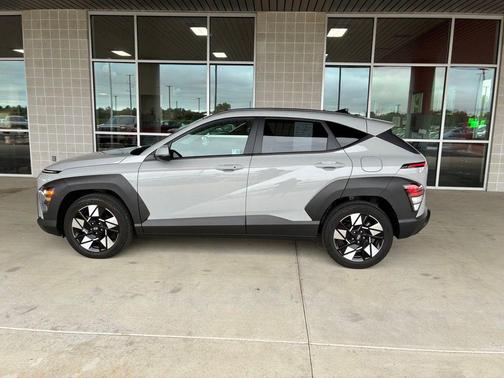 Cyber Gray Metallic 2025 Hyundai KONA SEL