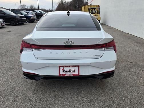 2021 Hyundai ELANTRA Limited