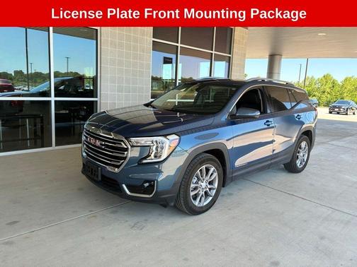 Metallic 2024 GMC Terrain SLT