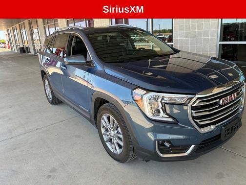 Metallic 2024 GMC Terrain SLT