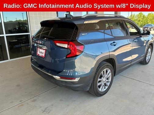 Metallic 2024 GMC Terrain SLT
