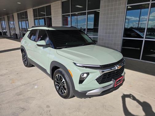 Green 2025 Chevrolet Trailblazer LT
