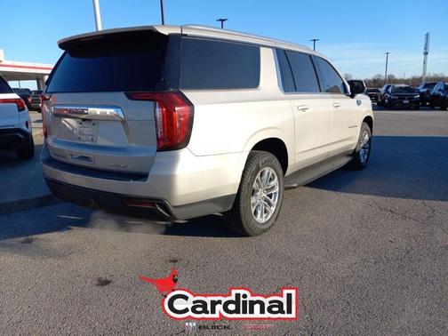2022 GMC Yukon XL SLE