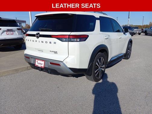 2024 Nissan Pathfinder Platinum