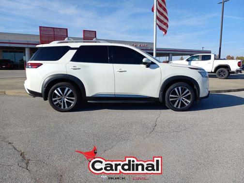 2024 Nissan Pathfinder Platinum